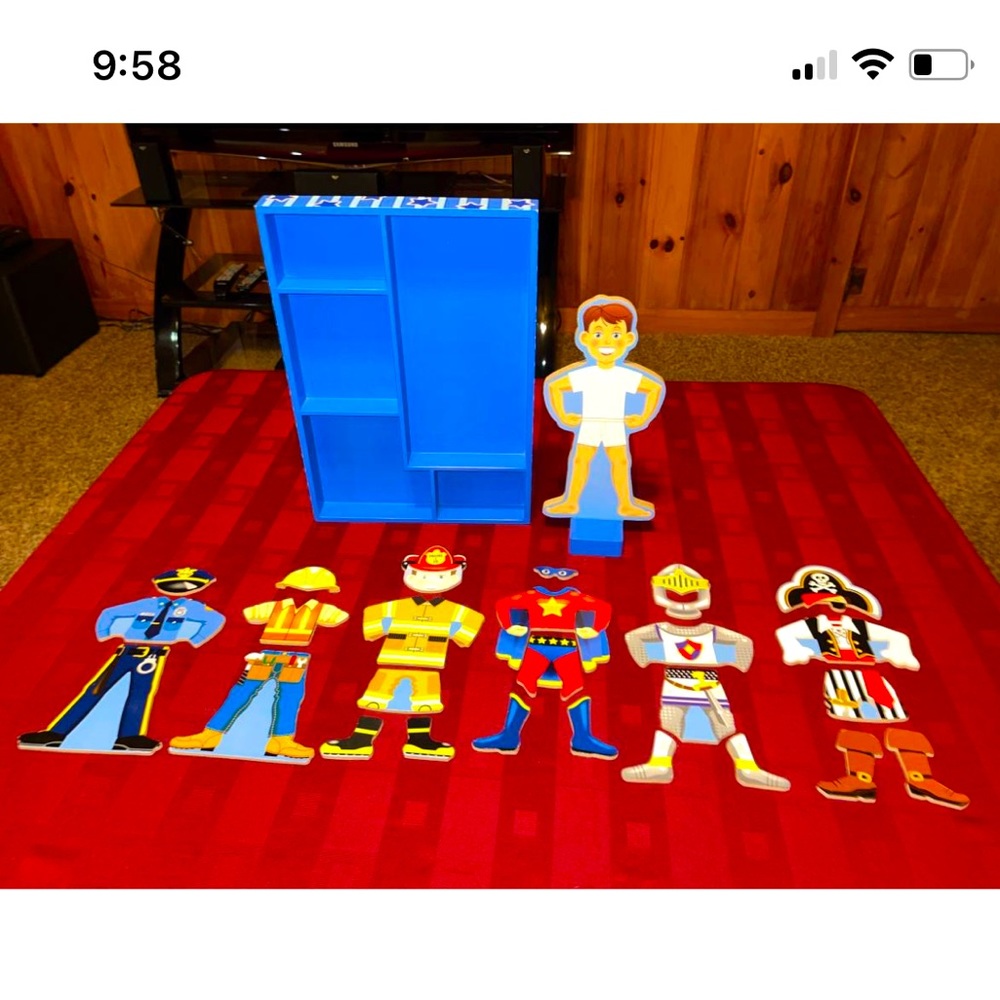 Melissa & Doug (Wood) Magnetic Pretend Play Joey